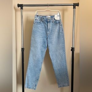 A&F The ‘90s Straight Ultra High Rise Curve Love